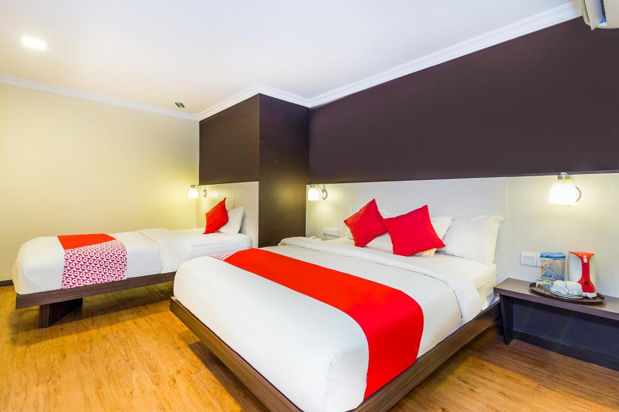 Hotel Oyo 431 De Grand Orchard 2*