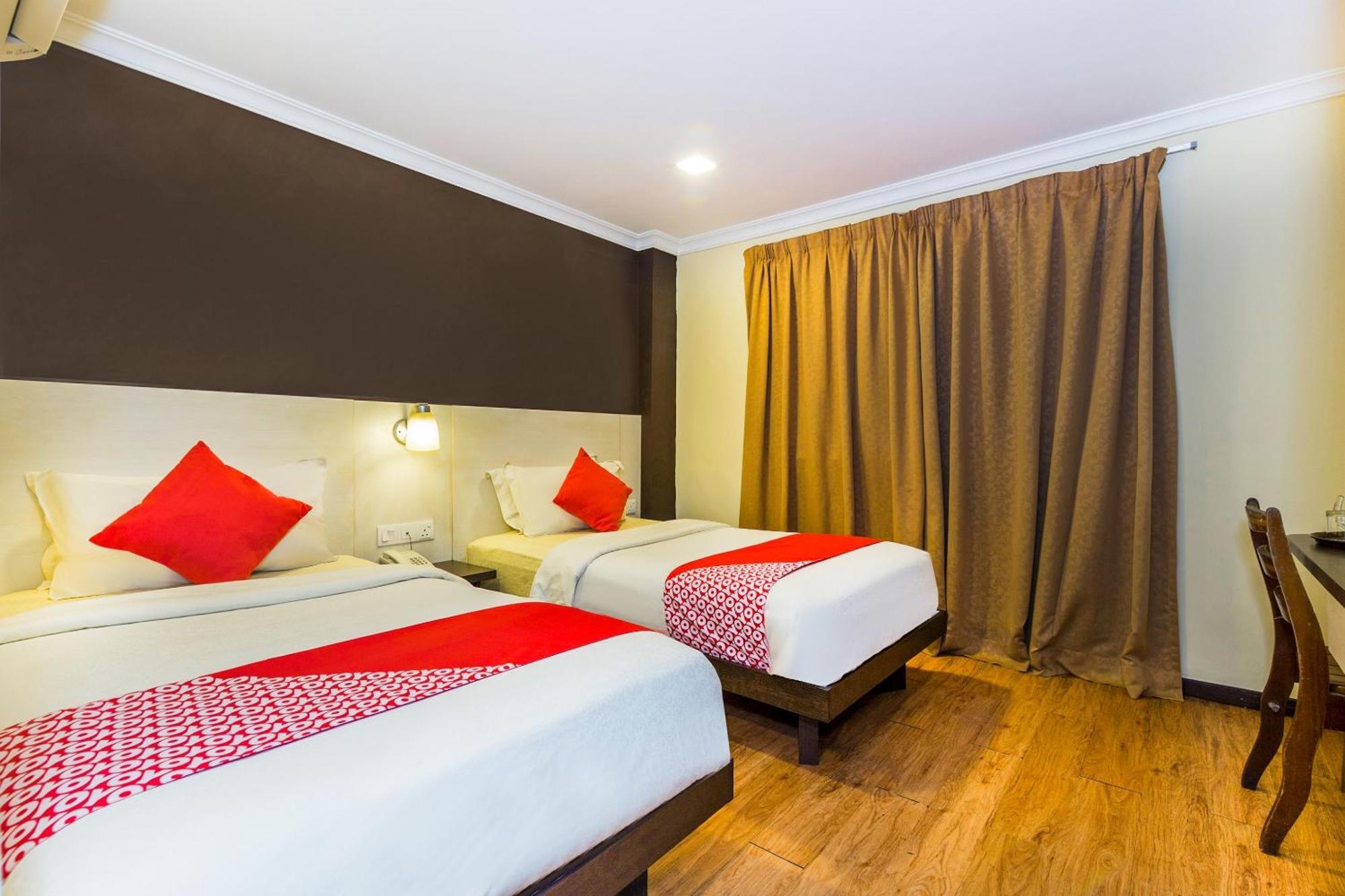 Hotel Oyo 431 De Grand Orchard 2*
